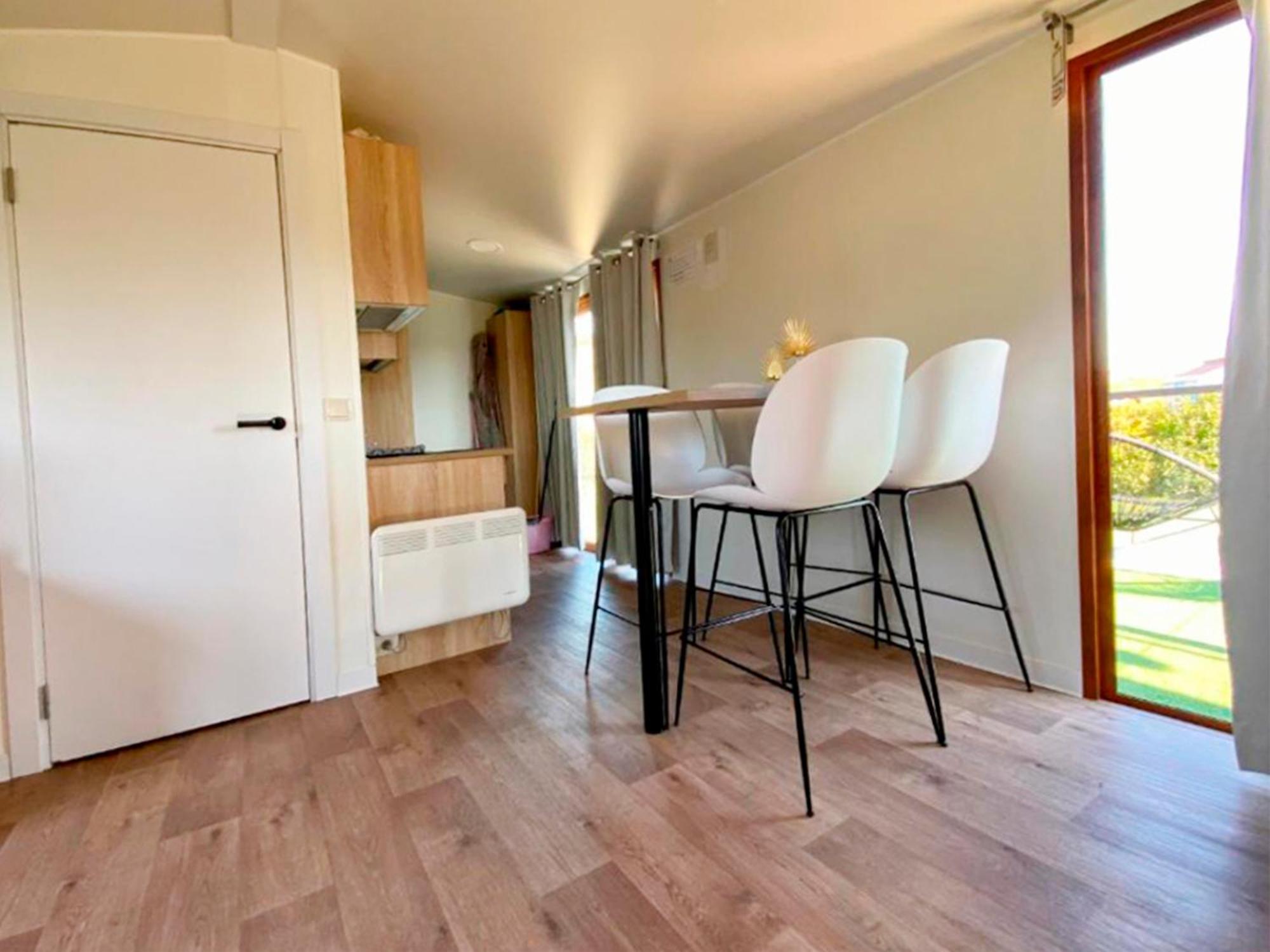 Apartamentos Via Street 3000 Hinojedo Екстериор снимка